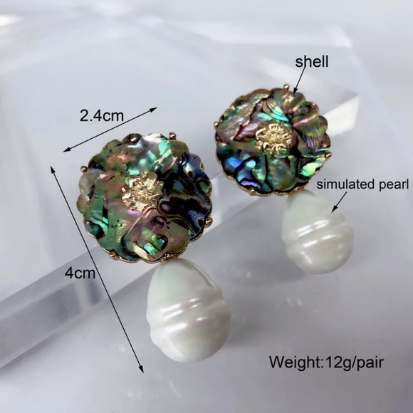 ๐ Big Shell Pearl Earrings - Picture 3 of 6